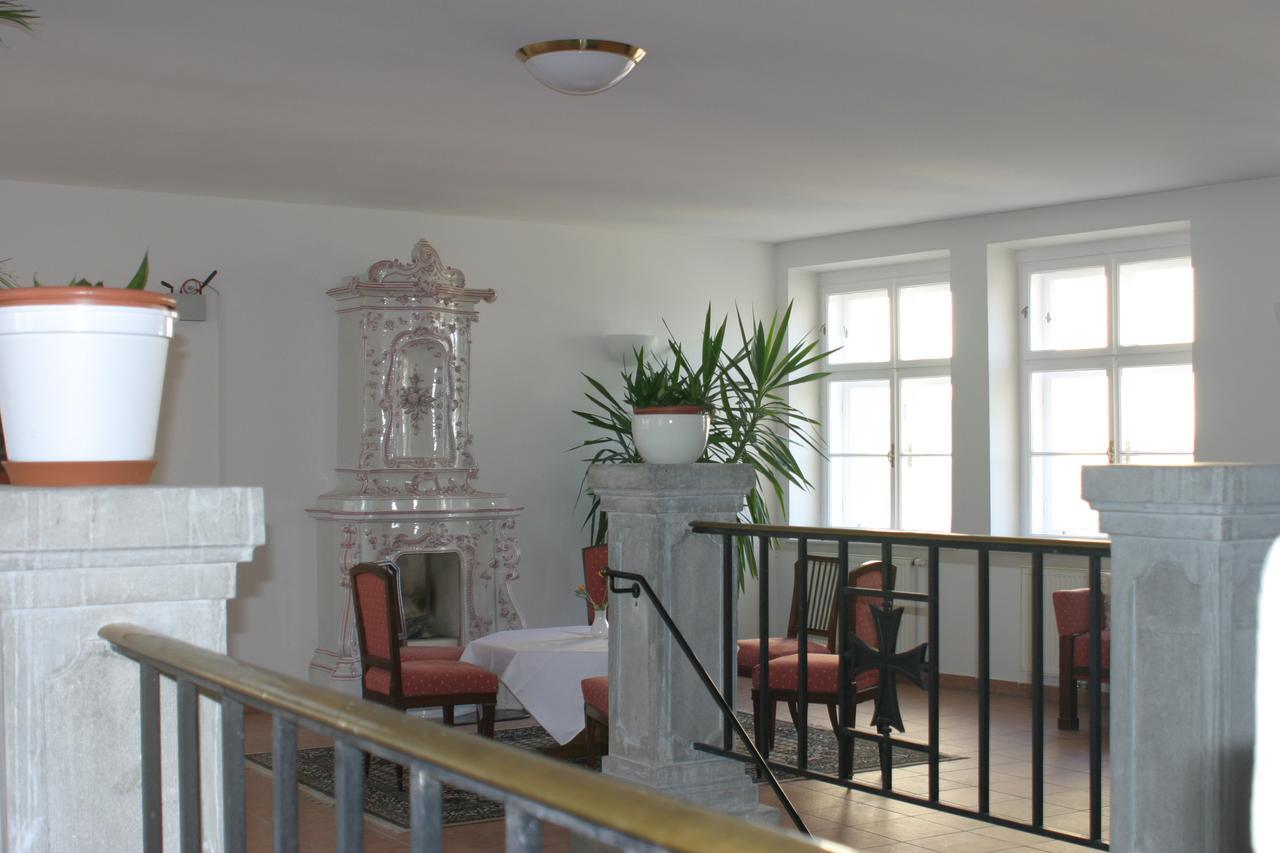 Schloss Gumpoldskirchen Exterior foto